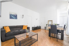 2 Bedroom Appartement Quartier Champs Elysées 3